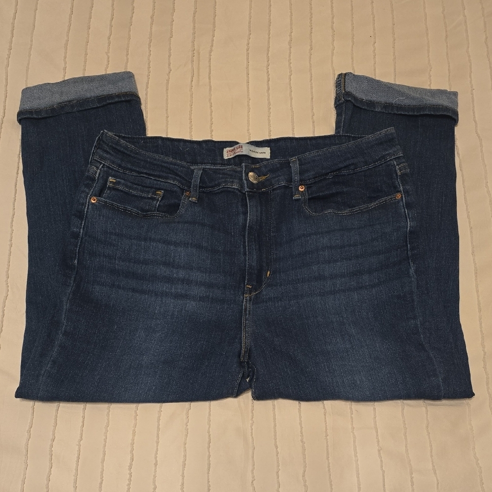 Signature by Levi Strauss Mid Rise Capri Denim Jeans, Size 12 31